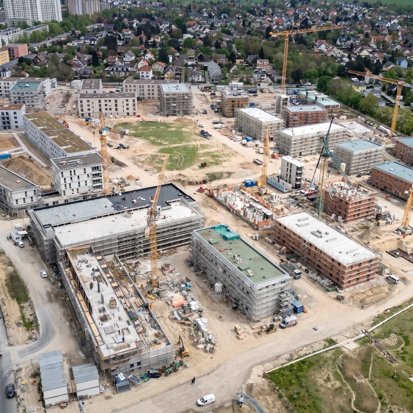 Buckower Felder – aktuelle Baustellensituation, Baufeld mit Maschinenpark