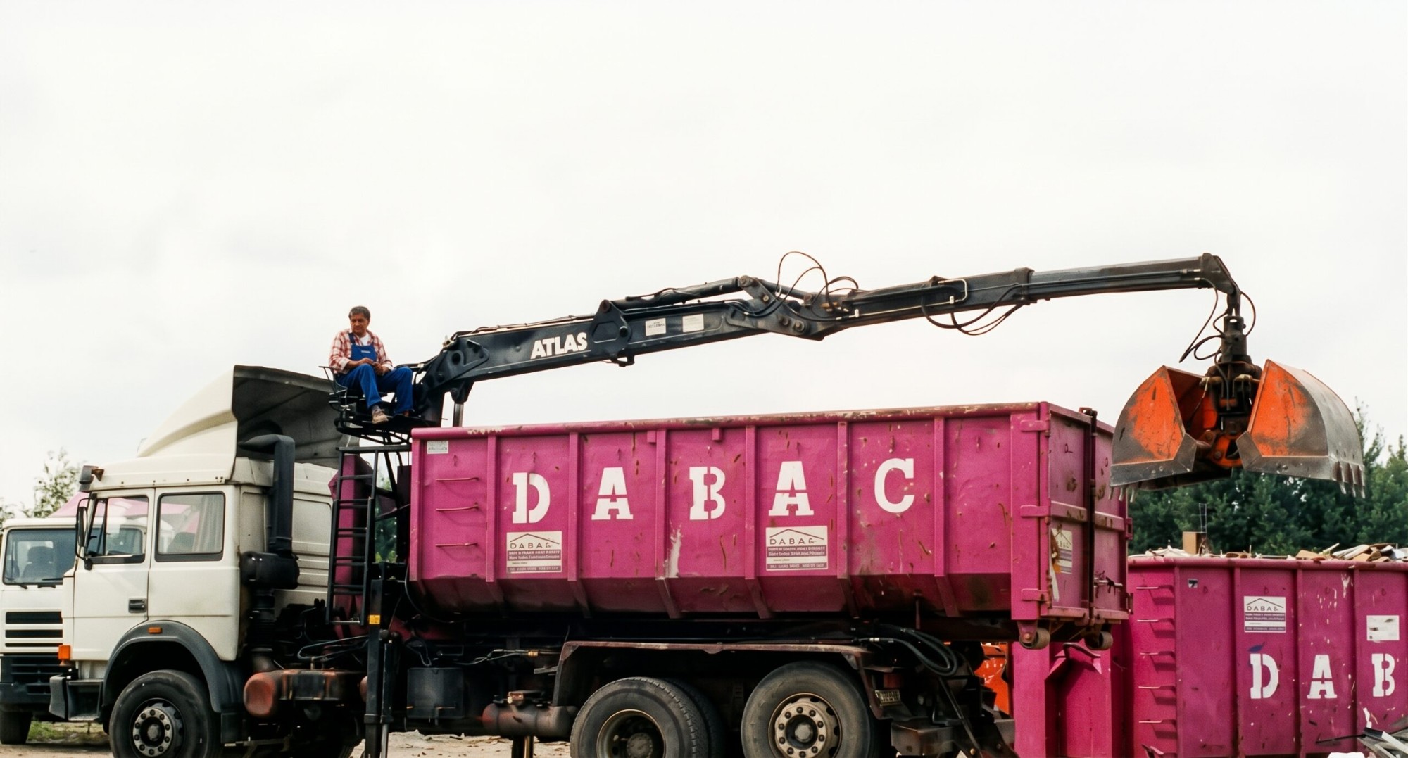 DABAC Entsorgungsfahrzeug mit Greifer und Container, 1990er