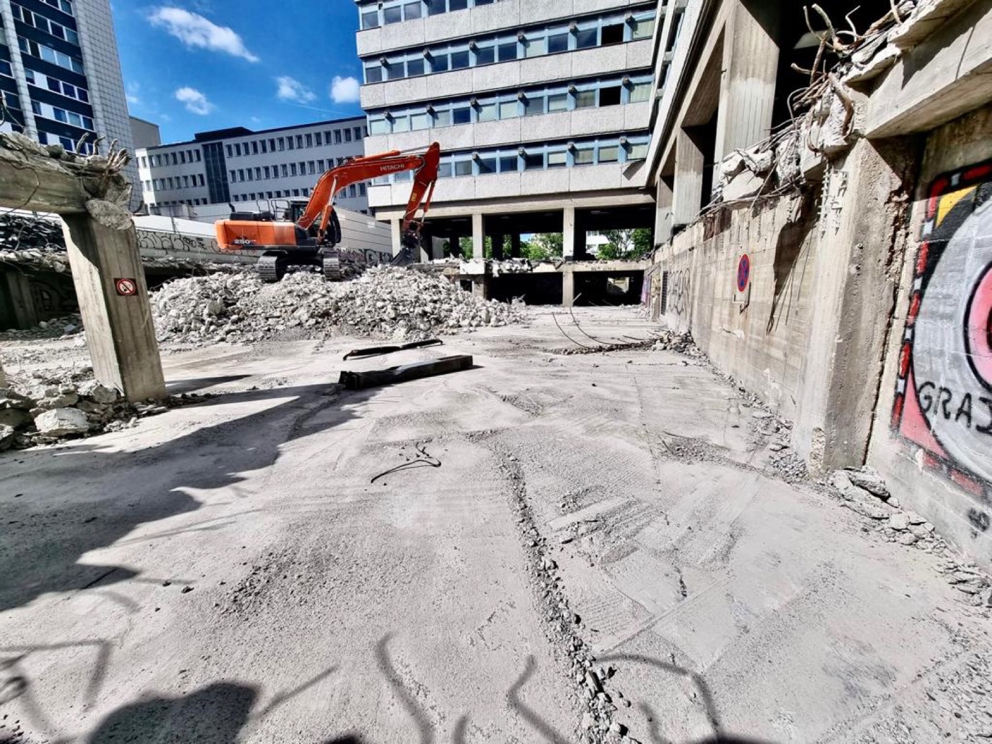 An der Urania 4-10 – Komplettabbruch Parkhaus, Baufeldfreimachung